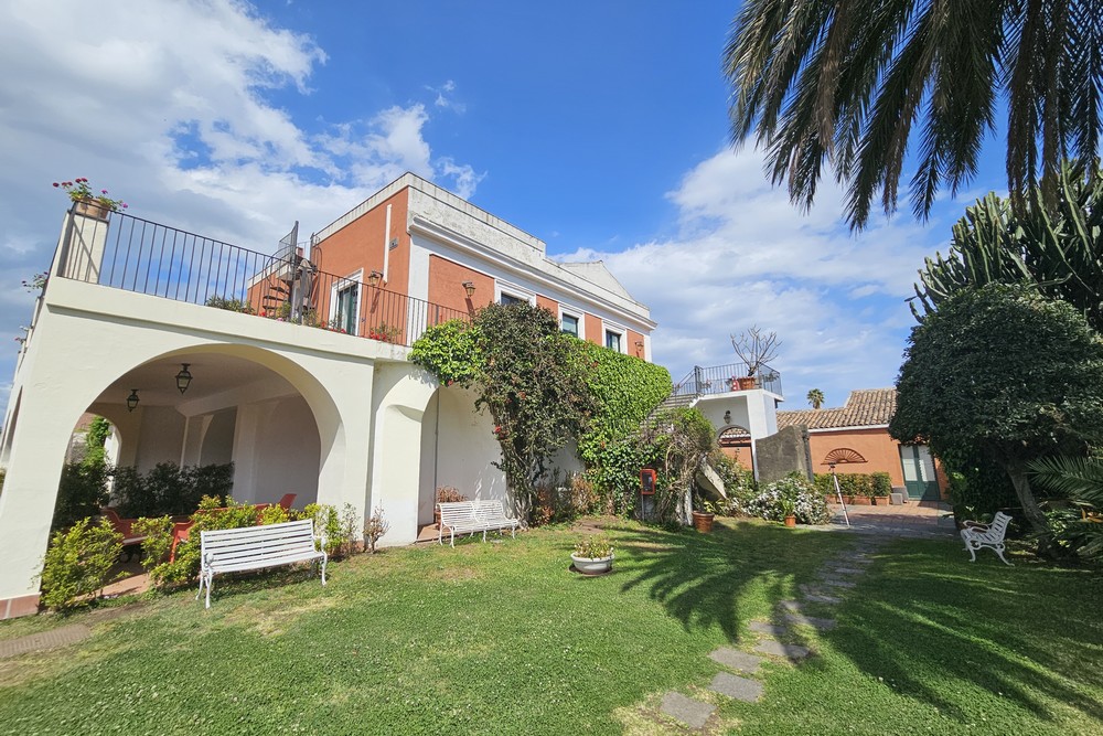 Etna Hotel